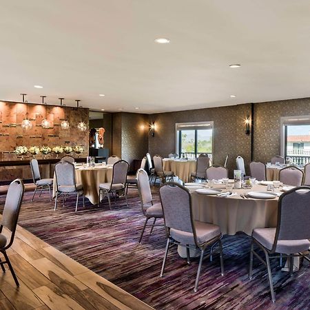 Embassy Suites By Hilton Scottsdale Resort Екстериор снимка