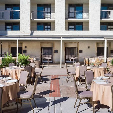 Embassy Suites By Hilton Scottsdale Resort Екстериор снимка