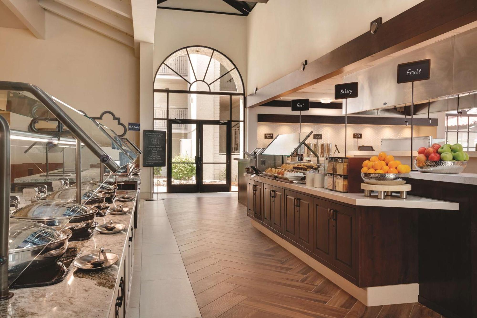 Embassy Suites By Hilton Scottsdale Resort Екстериор снимка