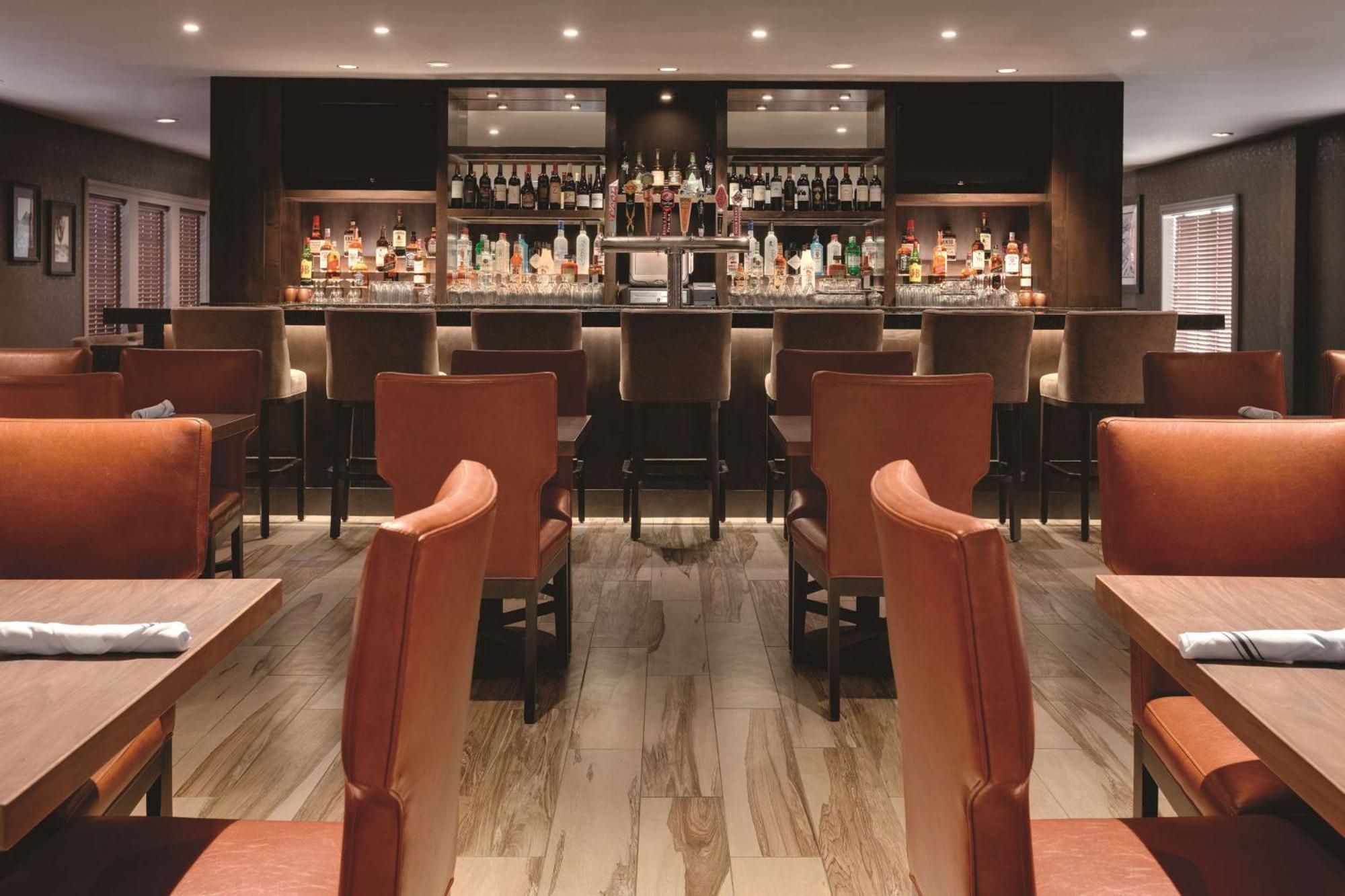 Embassy Suites By Hilton Scottsdale Resort Екстериор снимка