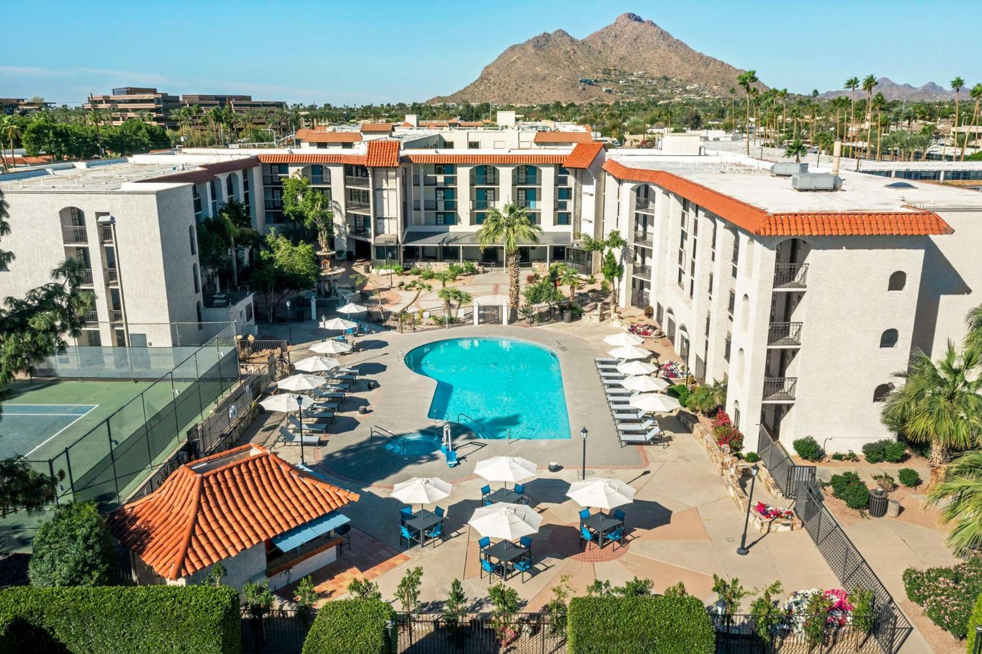 Embassy Suites By Hilton Scottsdale Resort Екстериор снимка