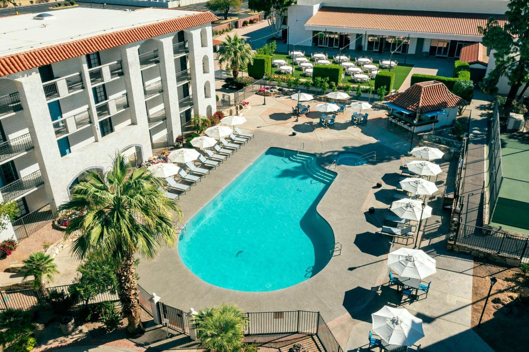 Embassy Suites By Hilton Scottsdale Resort Екстериор снимка