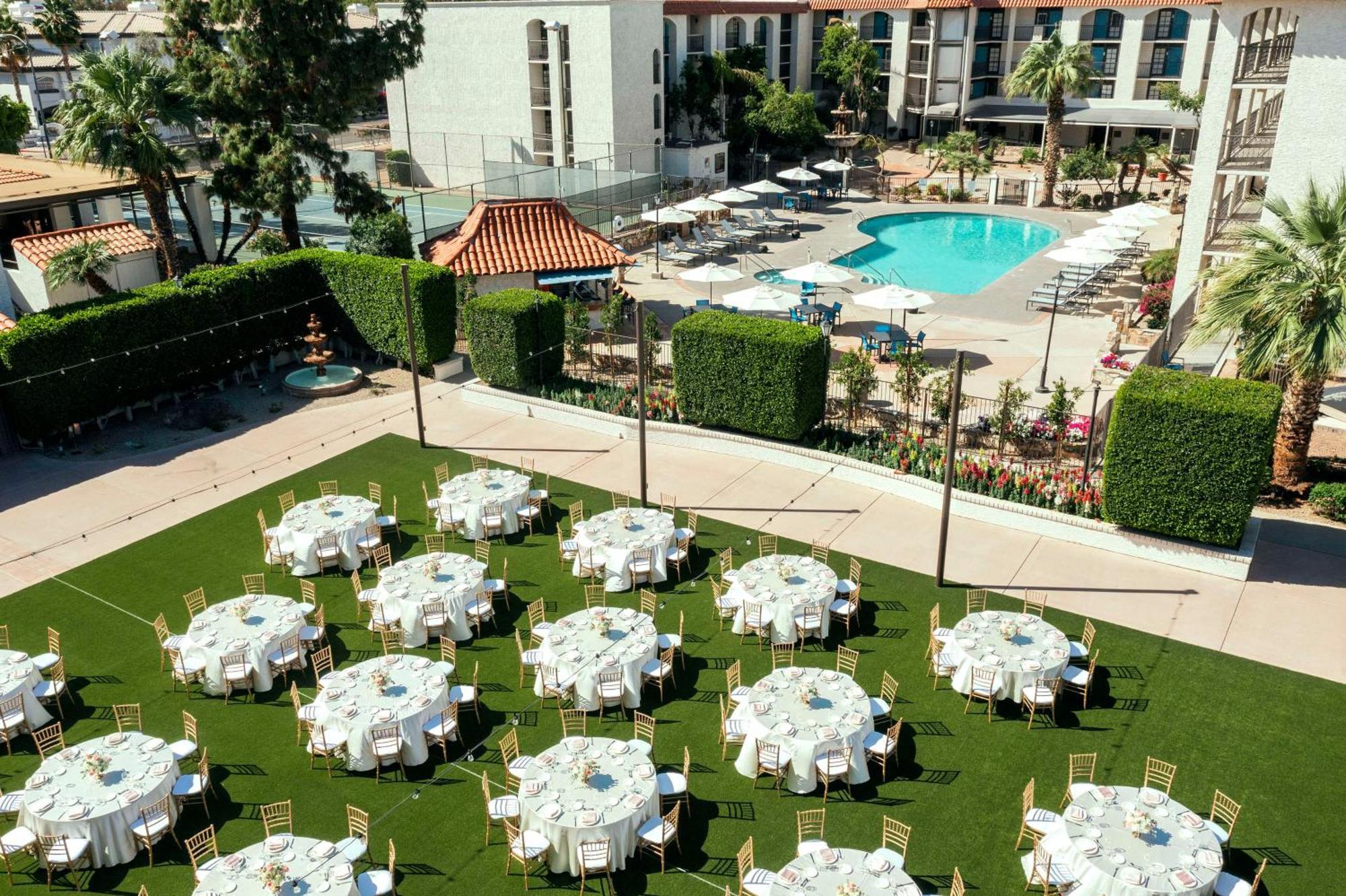 Embassy Suites By Hilton Scottsdale Resort Екстериор снимка