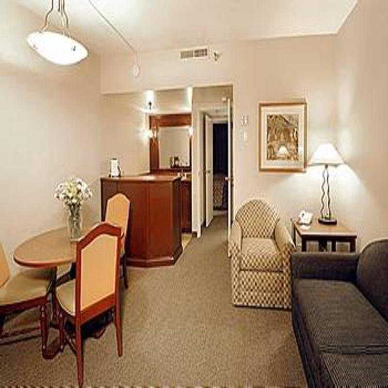 Embassy Suites By Hilton Scottsdale Resort Екстериор снимка