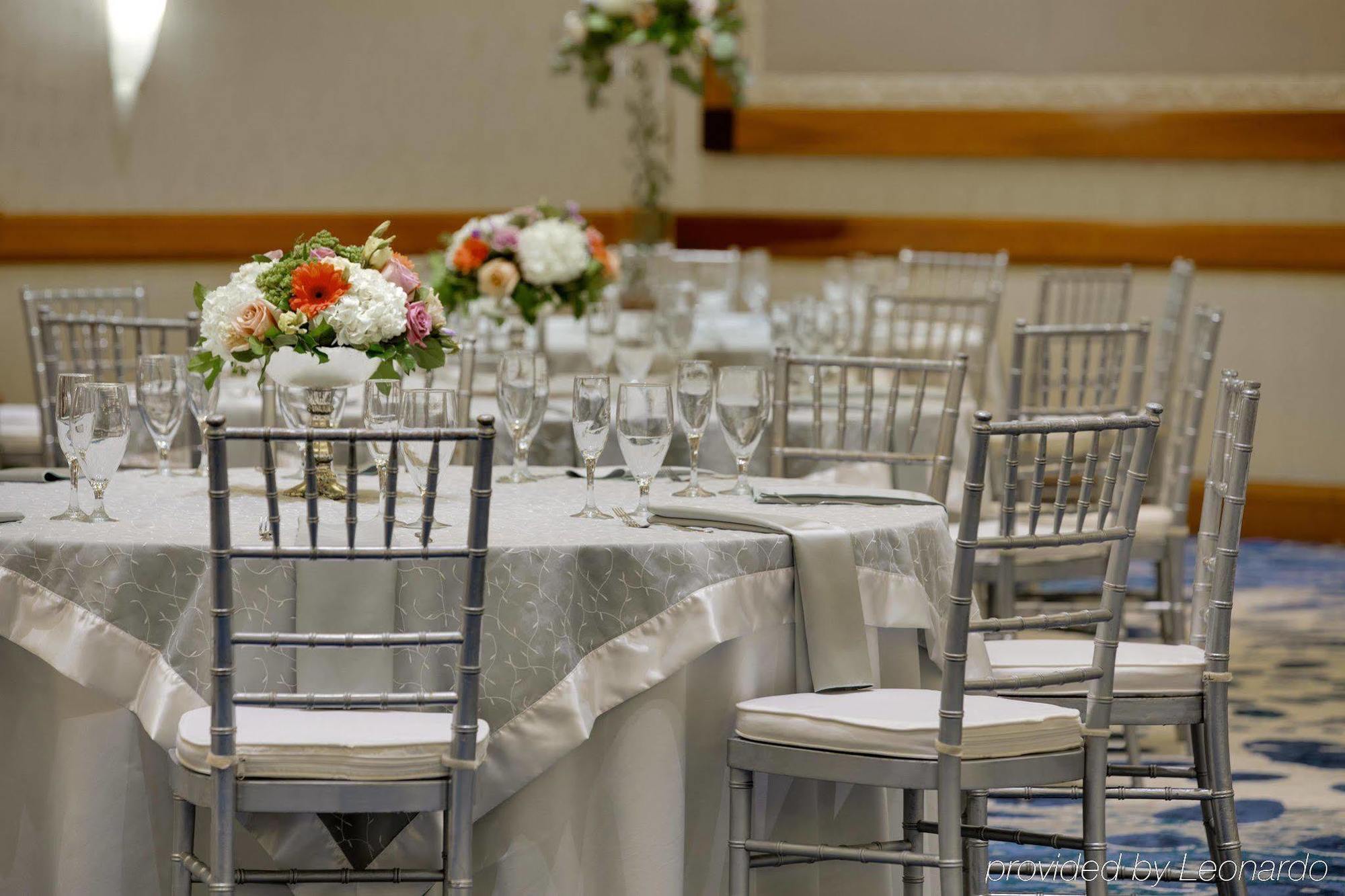 Embassy Suites By Hilton Scottsdale Resort Екстериор снимка