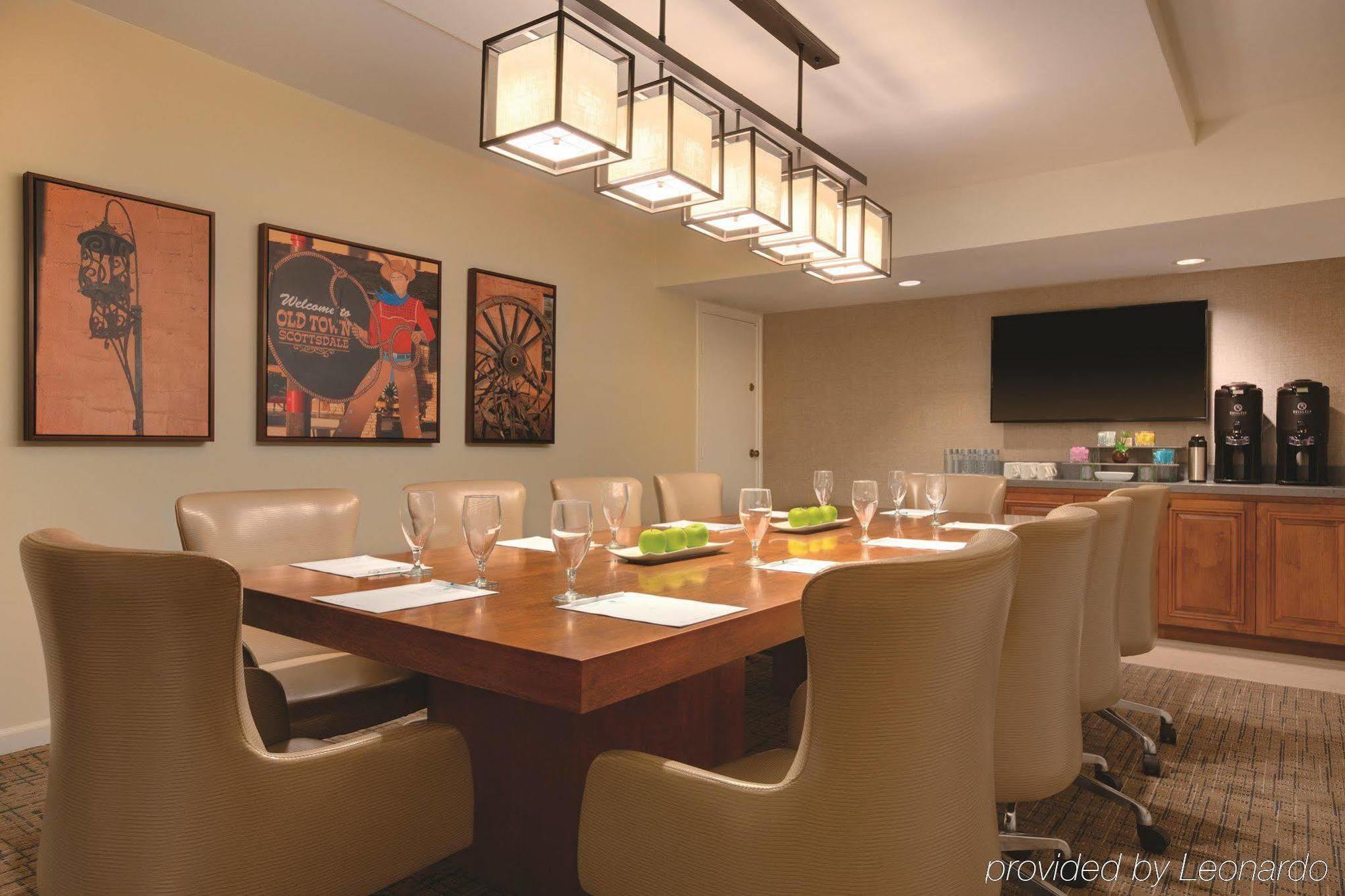 Embassy Suites By Hilton Scottsdale Resort Екстериор снимка