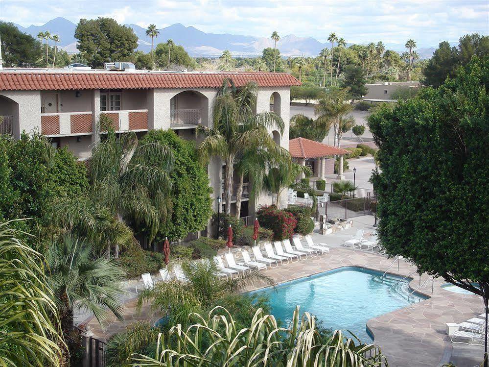 Embassy Suites By Hilton Scottsdale Resort Екстериор снимка